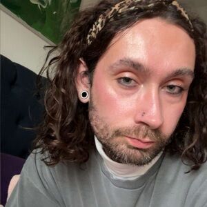 Meet your Posher, River.